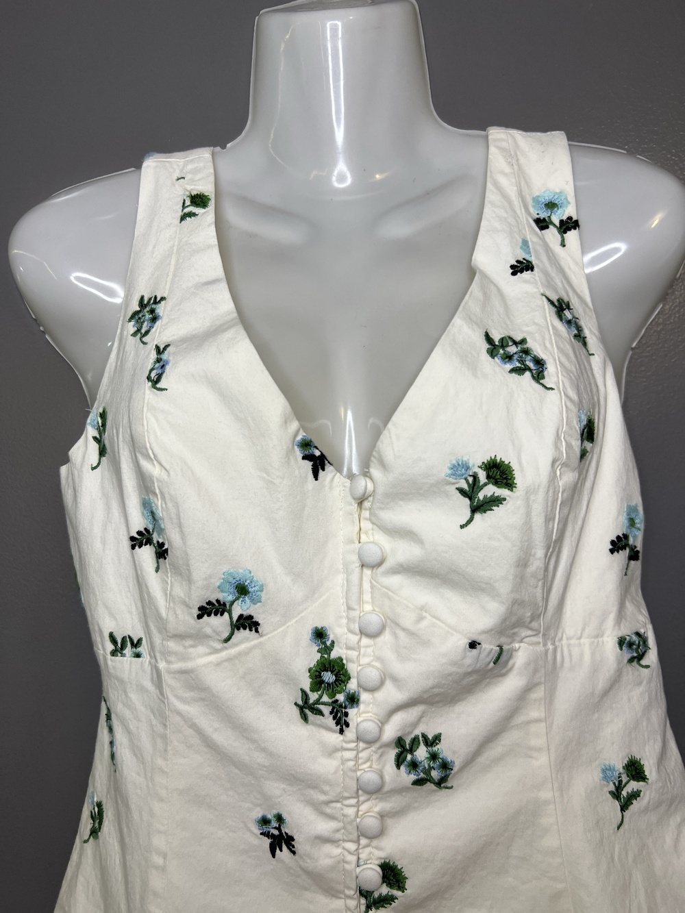 Anthropologie Dress Womens Small White Embroidered Floral V Neck Fit Flare Midi